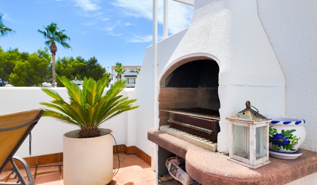 Resale - Apartment - Orihuela Costa - Villamartín