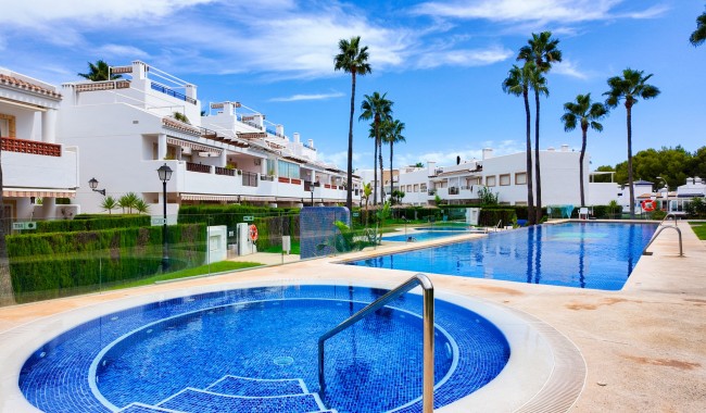 Resale - Apartment - Orihuela Costa - Villamartín