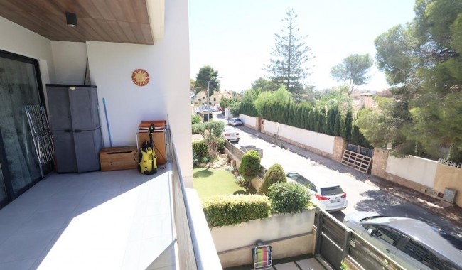 Resale - Apartment - Orihuela Costa - Dehesa de Campoamor