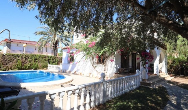 Resale - Villa - Orihuela Costa - Cabo Roig