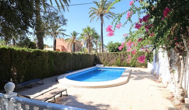 Resale - Villa - Orihuela Costa - Cabo Roig
