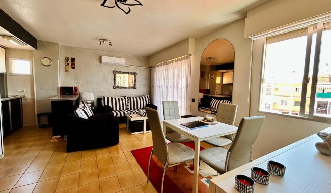 Resale - Apartment - Torrevieja - La Veleta