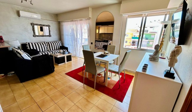 Resale - Apartment - Torrevieja - La Veleta