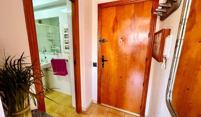 Resale - Apartment - Torrevieja - La Veleta