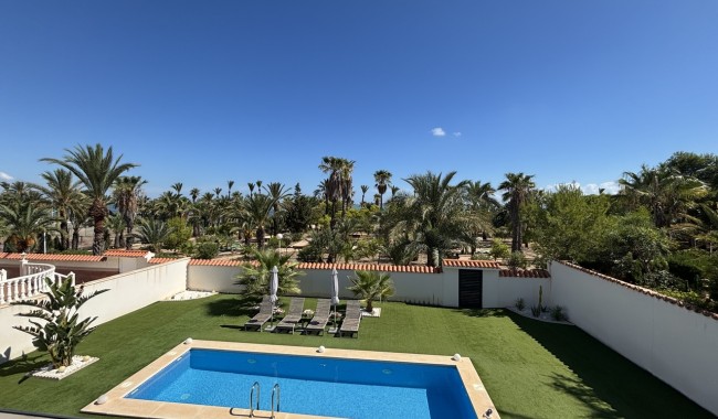 Resale - Villa - Los Urrutias