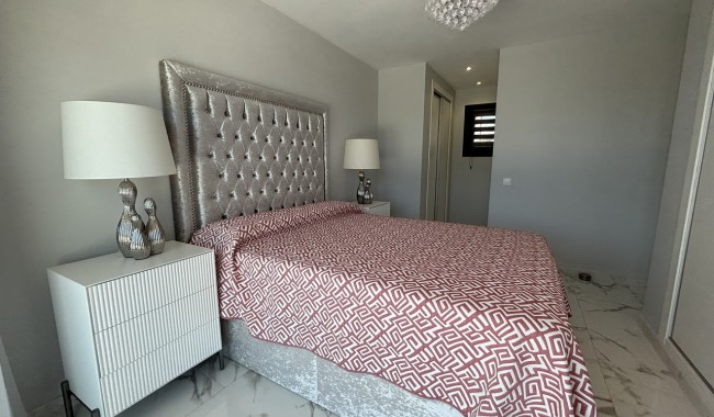 Resale - Villa - Los Urrutias