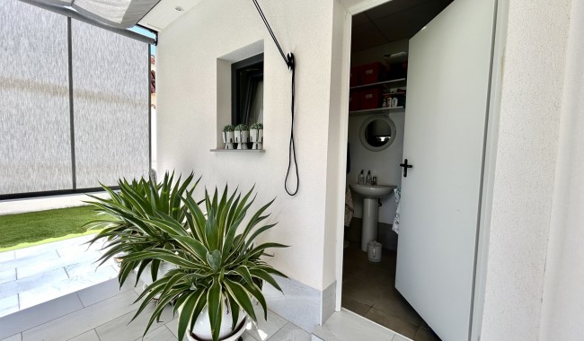 Resale - Villa - Los Urrutias