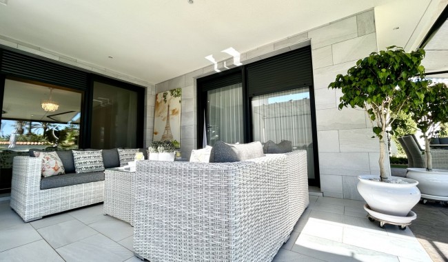 Resale - Villa - Los Urrutias