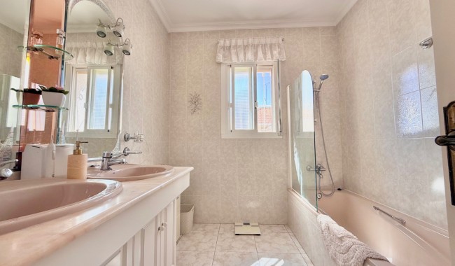 Resale - Villa - Ciudad Quesada/Rojales - Centro de la Ciudad Quesada