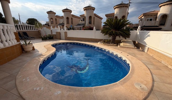 Sprzedaż - Willa - Orihuela costa - Villamartín