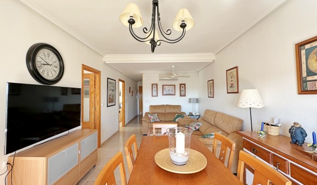 Resale - Apartment - Orihuela Costa - Campoamor