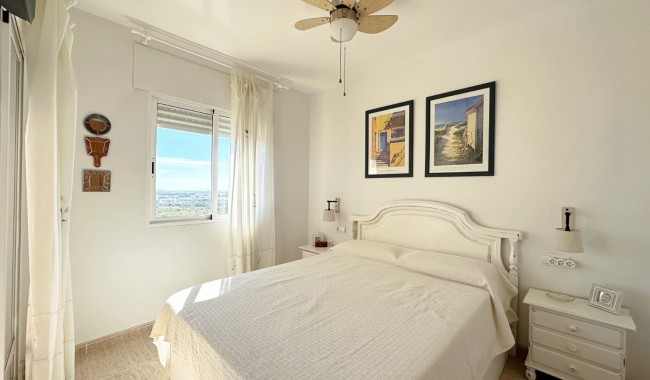 Resale - Apartment - Orihuela Costa - Campoamor