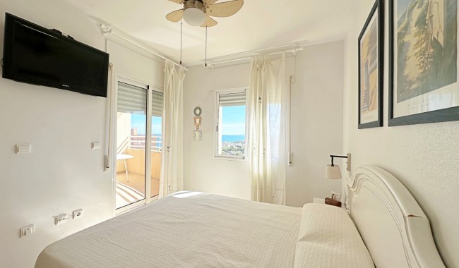 Resale - Apartment - Orihuela Costa - Campoamor