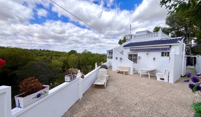 Resale - Villa - Pinar de Campoverde