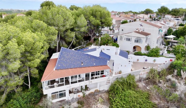 Resale - Villa - Pinar de Campoverde