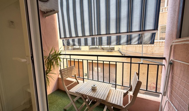 Alquiler a largo plazo - Apartamento - Torrevieja - Antonio Machado