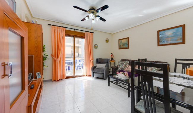 Resale - Apartment - Torrevieja - Playa del cura