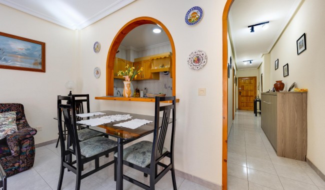 Resale - Apartment - Torrevieja - Playa del cura