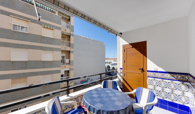 Resale - Apartment - Torrevieja - Playa del cura