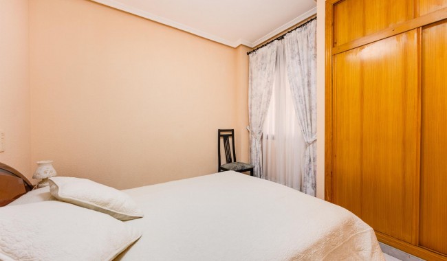Resale - Apartment - Torrevieja - Playa del cura