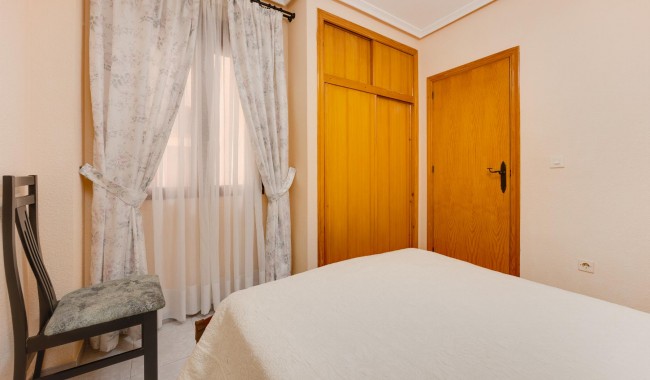 Resale - Apartment - Torrevieja - Playa del cura