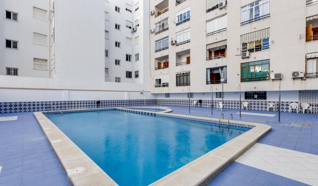 Resale - Apartment - Torrevieja - Playa del cura