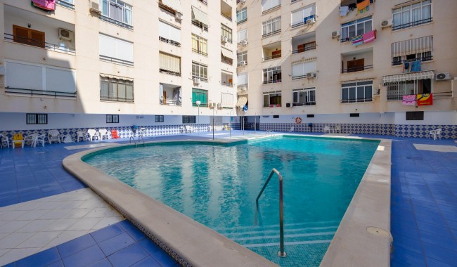 Resale - Apartment - Torrevieja - Playa del cura