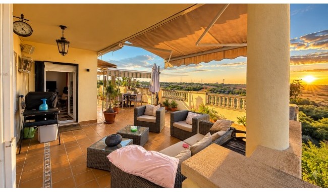 Resale - Villa - Orihuela Costa - Las Ramblas Golf