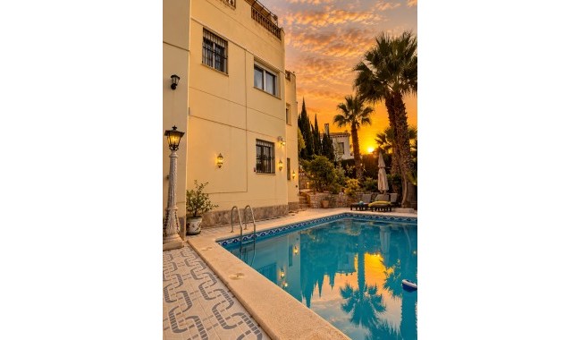 Resale - Villa - Orihuela Costa - Las Ramblas Golf