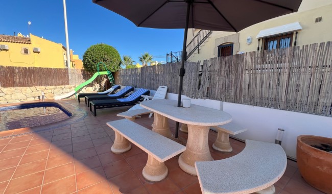 Brukt - Villa - Algorfa - La Finca golf