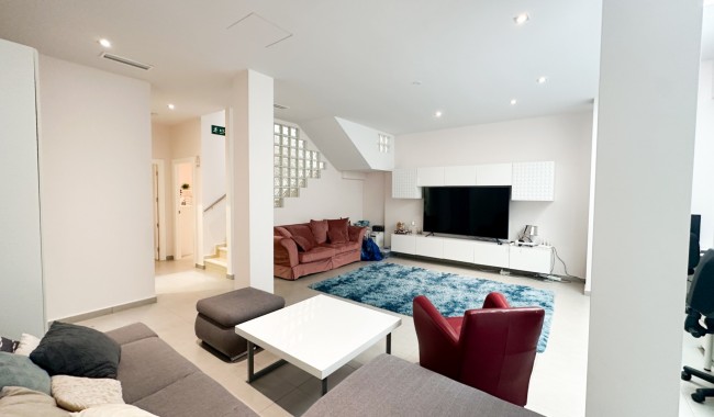 Resale - Villa - Torrevieja - Aguas Nuevas