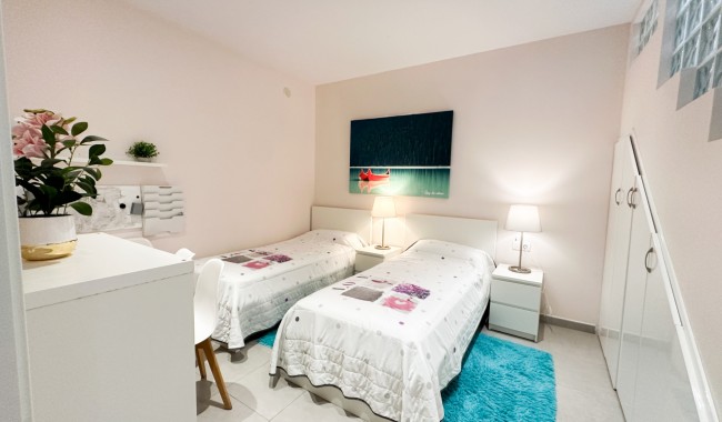 Resale - Villa - Torrevieja - Aguas Nuevas