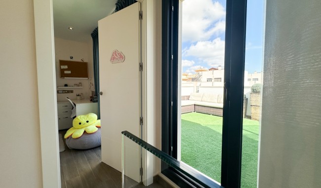 Resale - Villa - Torrevieja - Aguas Nuevas