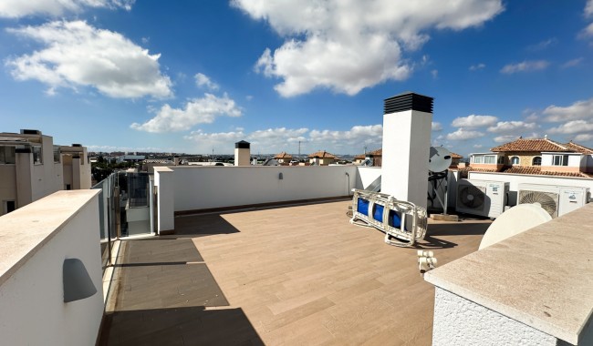 Resale - Villa - Torrevieja - Aguas Nuevas