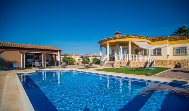 Resale - Villa - Catral