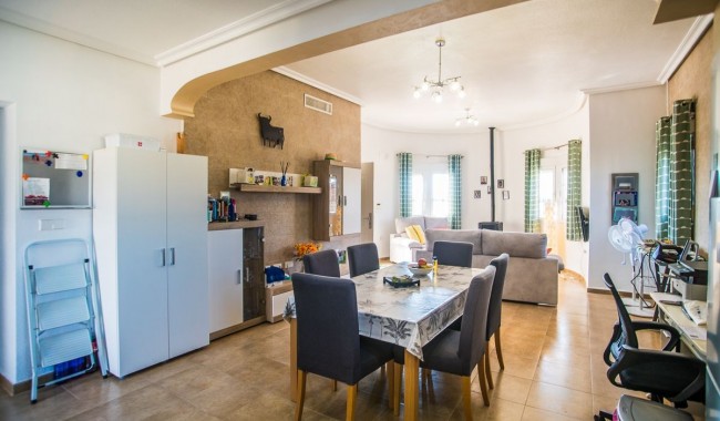 Resale - Villa - Catral