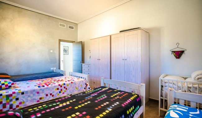 Resale - Villa - Catral