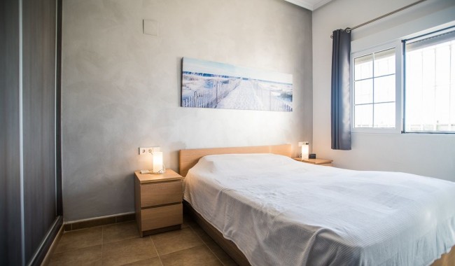 Resale - Villa - Catral