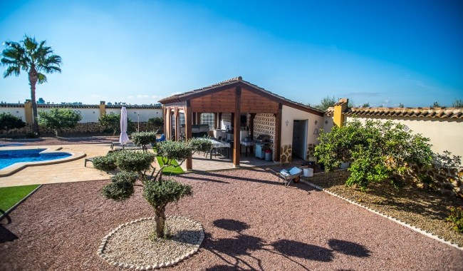 Resale - Villa - Catral