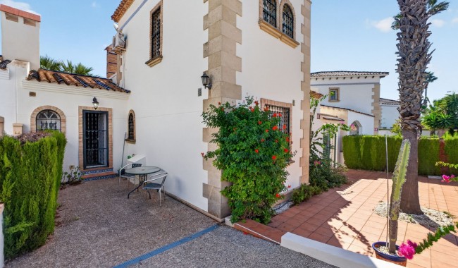 Segunda mano - Villa - Orihuela Costa - Villamartín