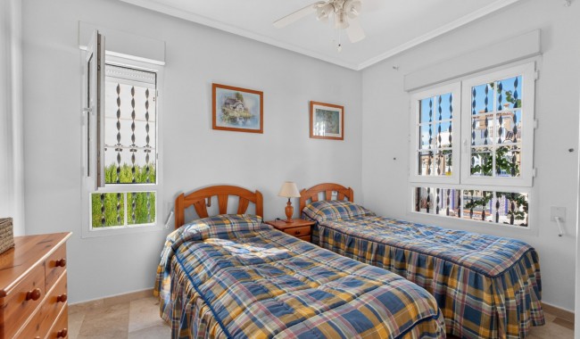 Segunda mano - Villa - Orihuela Costa - Villamartín
