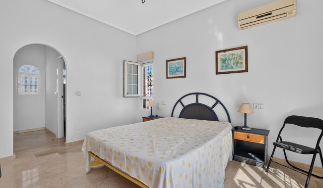Segunda mano - Villa - Orihuela Costa - Villamartín