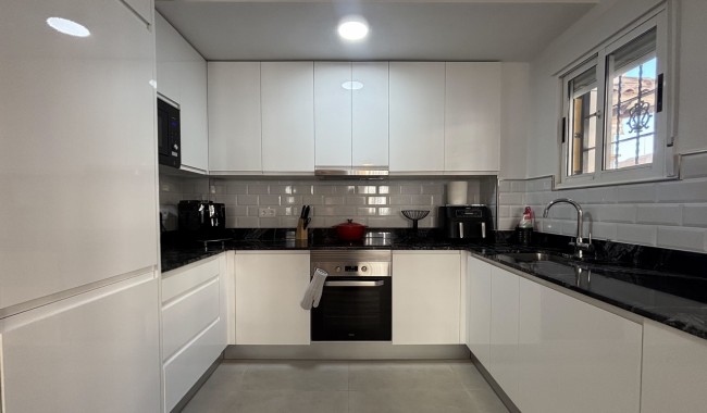 Resale - Townhouse - Orihuela Costa - La Zenia