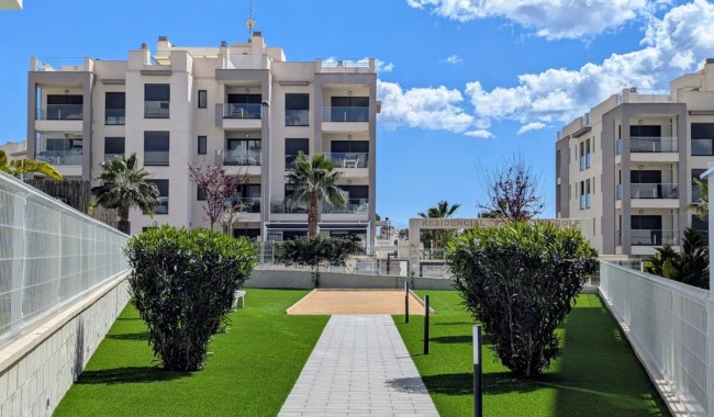 Resale - Apartment - Villamartín