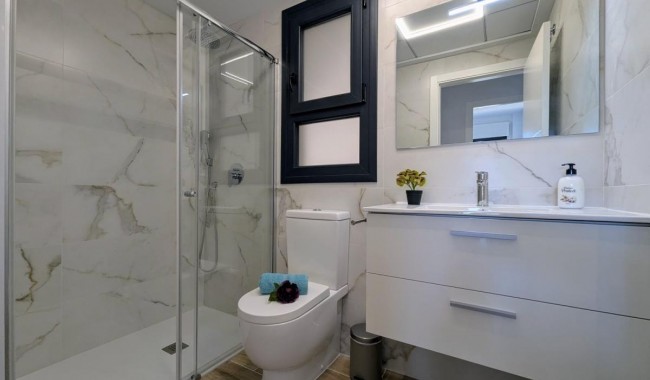 Resale - Apartment - Villamartín