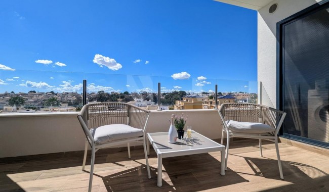 Resale - Apartment - Villamartín