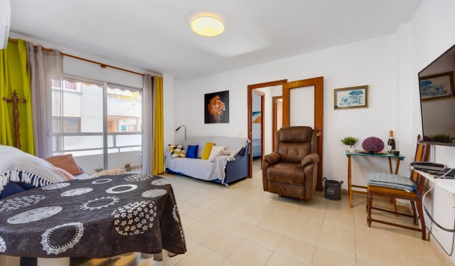 Resale - Apartment - Torrevieja - Playa de La Acequion