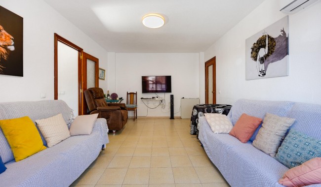 Resale - Apartment - Torrevieja - Playa de La Acequion