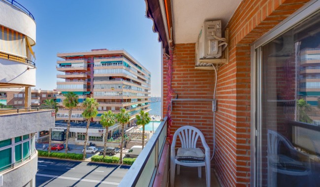 Resale - Apartment - Torrevieja - Playa de La Acequion