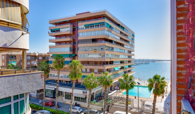 Resale - Apartment - Torrevieja - Playa de La Acequion